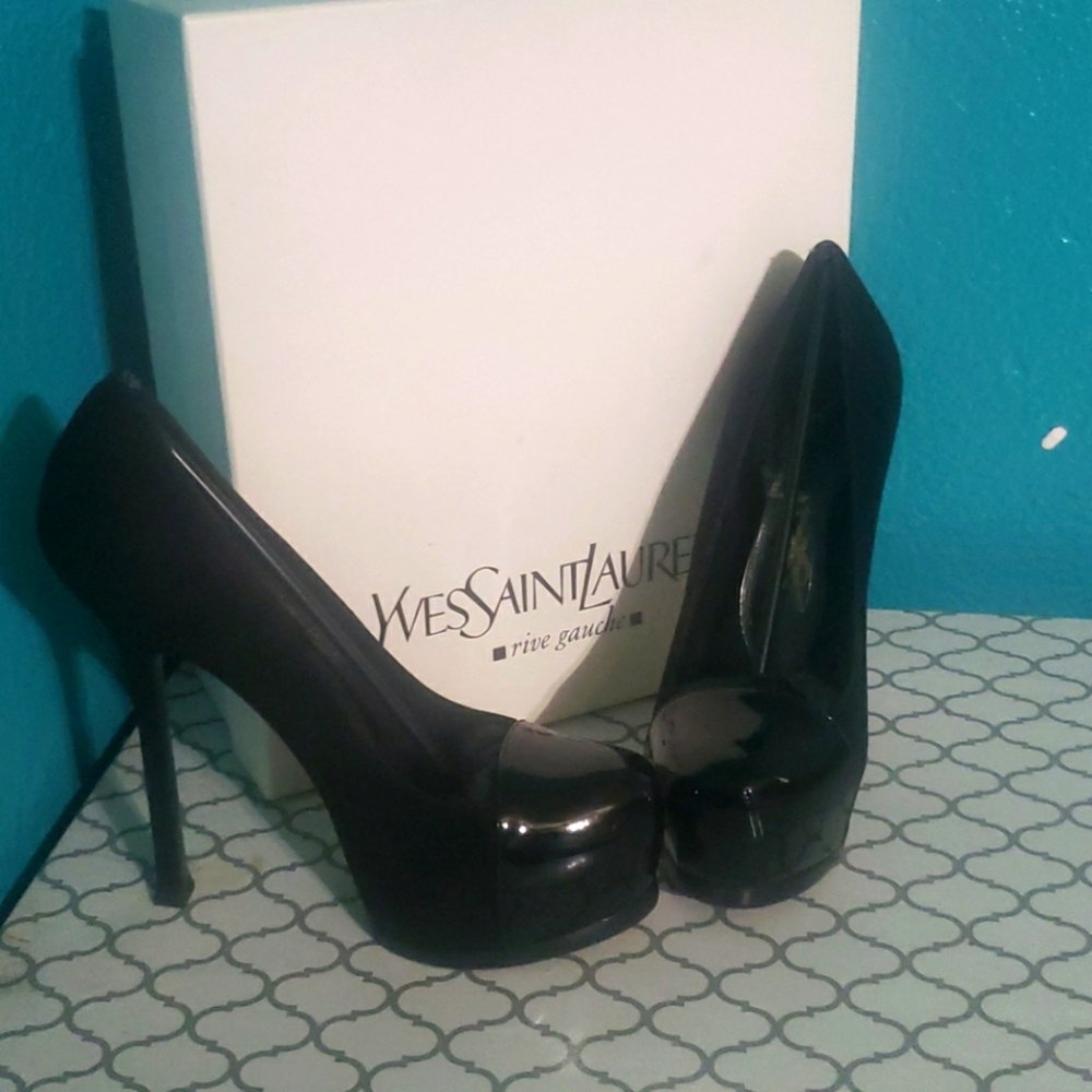YVESSAINTLAURENT stilletoe heels